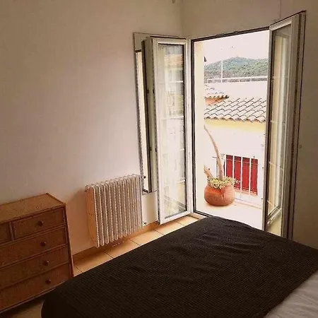 Beachfront Calella Duplex Апартаменты *