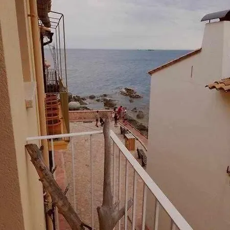 Beachfront Calella Duplex Apartment